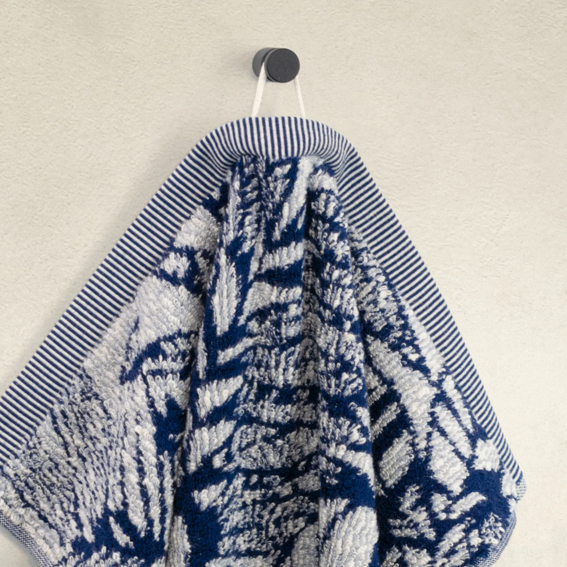 MÖVE Gästehandtücher|Kleine Handtücher-Brooklyn Gästetuch 50X30 cm(nature/deep sea)