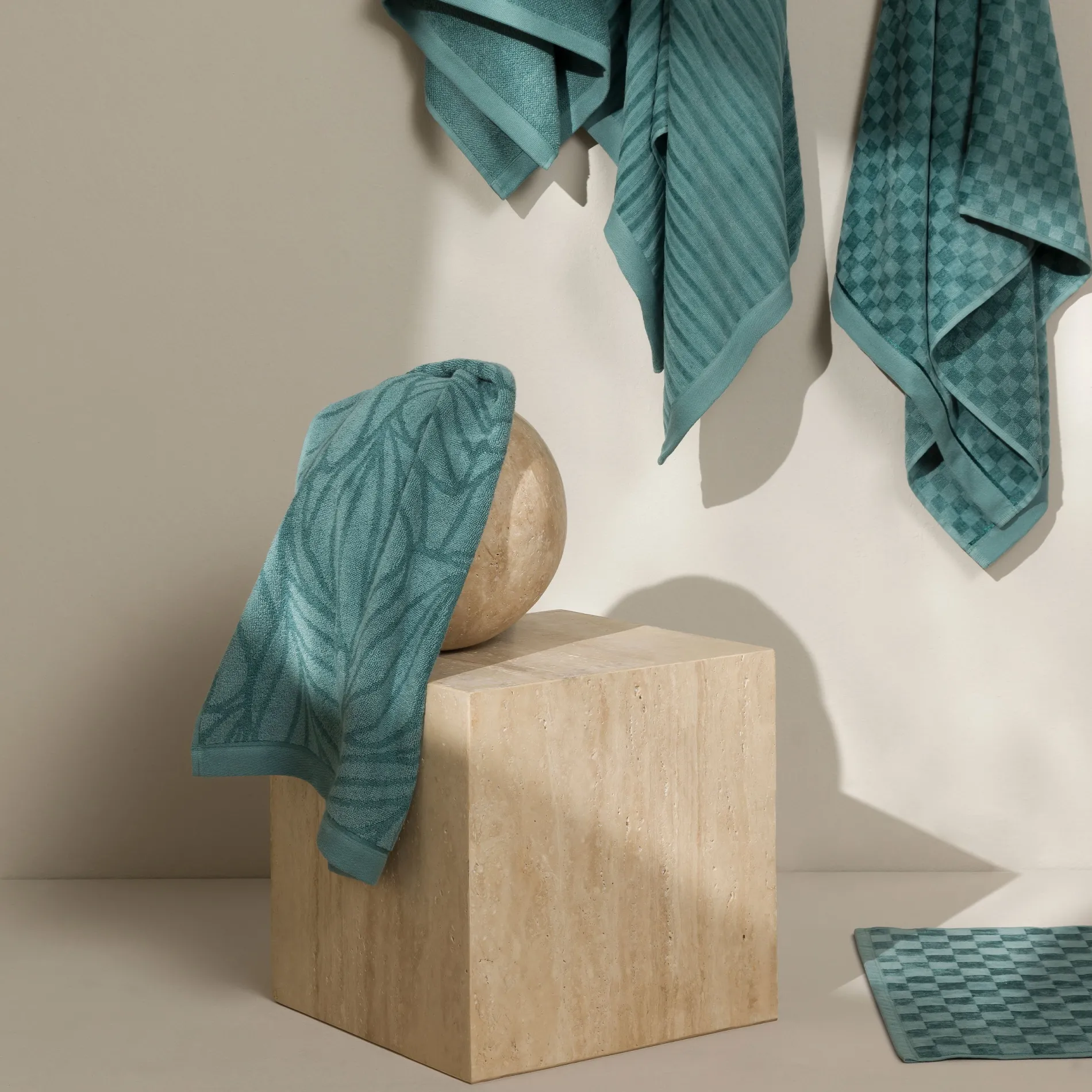 MÖVE Duschtücher-Monochrome Duschtuch 67X140 cm(coral)